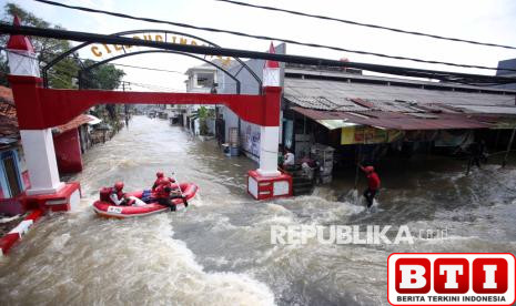 bmkg-peringatkan-cuaca-ekstrem-meski-musim-kemarau-ini-wilayah-terdampak