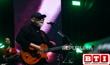 iwan-fals-teringat-almarhum-putranya-galang-rambu-anarki-ketika-nyanyikan-lagu-bunga-terakhir