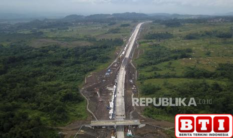 komunitas-diesel-run-berhenti-di-tiga-lajur-tol-cisumdawu-ini-penjelasan-polisi