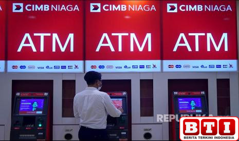 kredit-perbankan-tumbuh-77-persen-bunga-turun-jadi-899-persen