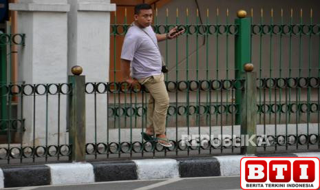 pagar-pedestrian-stasiun-cikini-ditinggikan-jadi-17-meter-cegah-penumpang-melompat