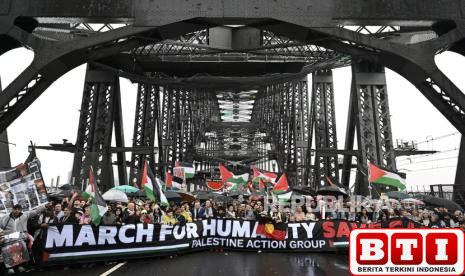 ratusan-ribu-orang-unjuk-rasa-dukung-gaza-di-jembatan-pelabuhan-sydney