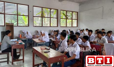 sma-swasta-di-jabar-gugat-kebijakan-dedi-mulyadi-soal-50-siswa-per-kelas-ke-ptun-bandung